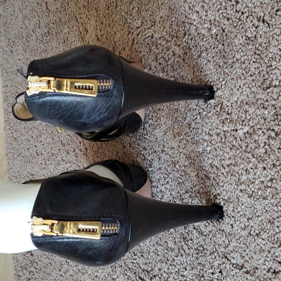 Prada back zip open shoes - Picture 6 of 15